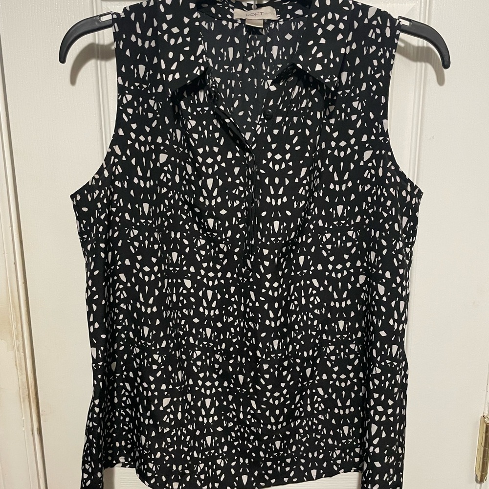 LOFT Black and White Sleeveless Blouse with Notched Collar